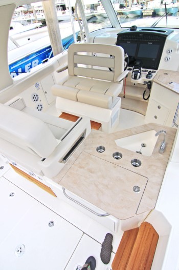 Boston Whaler 350 Realm galley