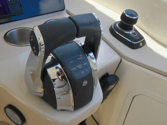 Boston Whaler 380 Realm controls