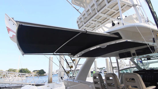 Boston Whaler 420 Outrage cockpit awning