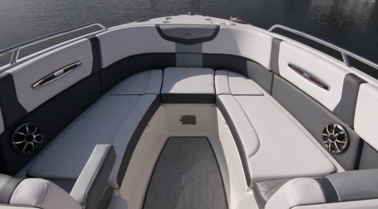Chaparral 267 SSX U-shaped Bow Seating