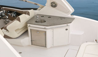 Chaparral 337 SSX Interior