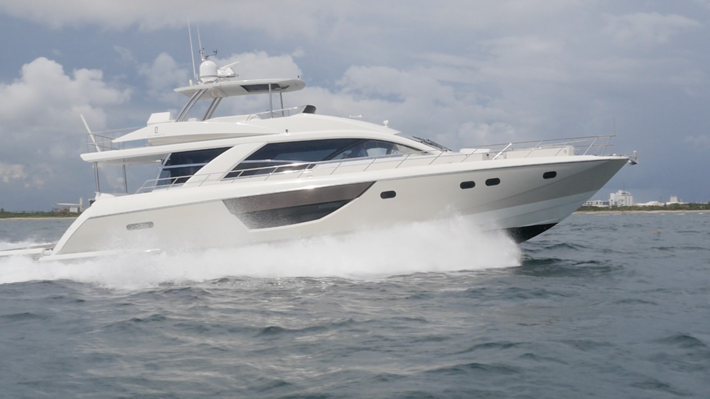 CLA 76 Flybridge