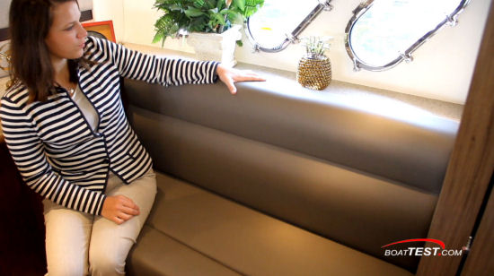 Cruisers Yachts 540 Sports Coupe