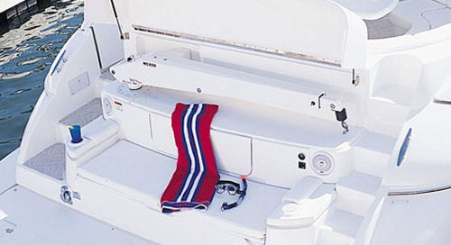 Cruisers Yachts 560 Express 