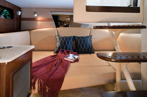 Cruisers Yachts 330 Express