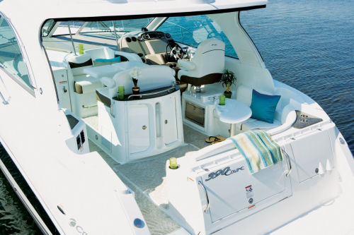 Cruisers Yachts 390 Sports Coupe