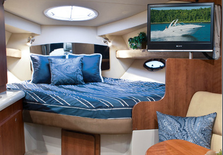 Cruisers Yachts 300 Express