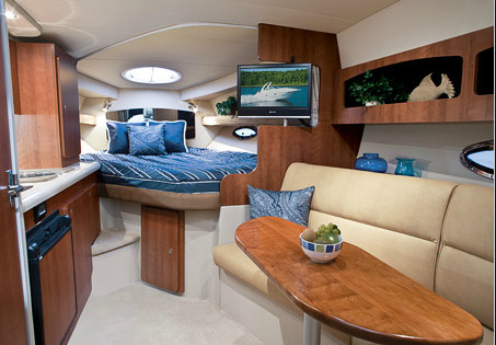 Cruisers Yachts 300 Express