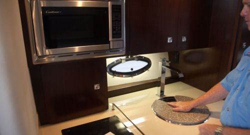 Cruisers Yachts 310 Express