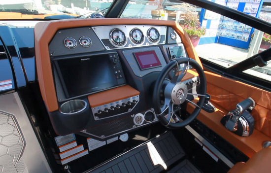 Cruisers Yachts 338 OB