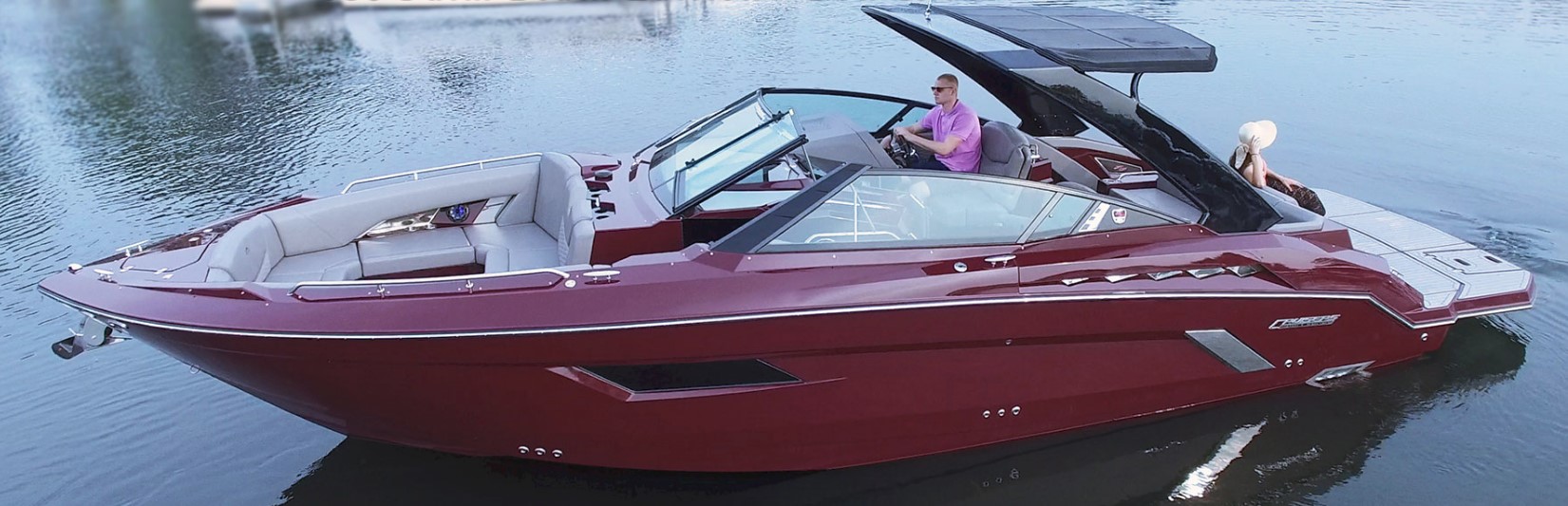 Cruisers Yachts 338 Bow Rider