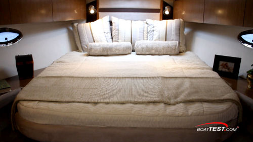 Cruisers Yachts 380 Express