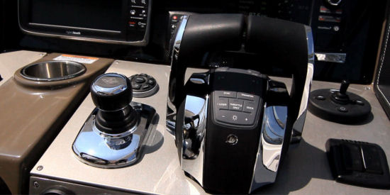 Cruisers Yachts 390 Express Coupe throttle and joystick