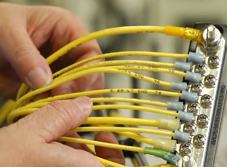 Cruisers Yachts 42 Cantius