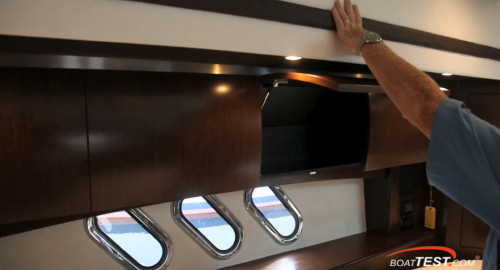 Cruisers Yachts 540 Sports Coupe