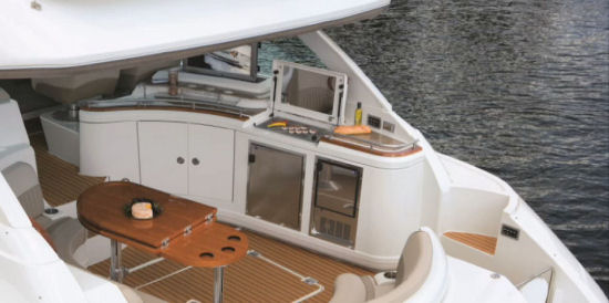 Cruisers Yachts 540 Sports Coupe