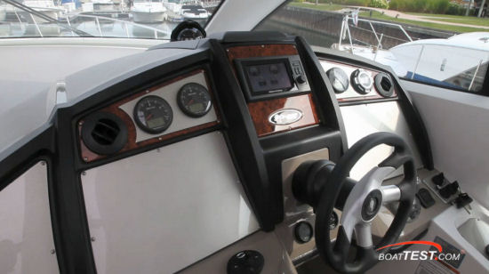 Cruisers Yachts 540 Sports Coupe