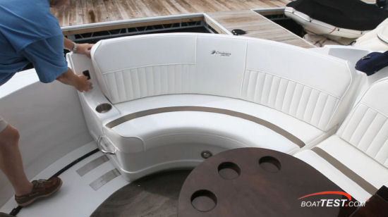 Cruisers Yachts 540 Sports Coupe