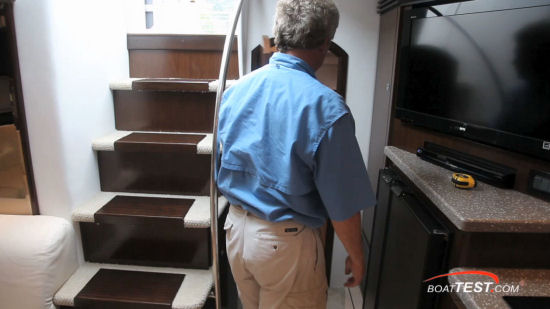 Cruisers Yachts 540 Sports Coupe