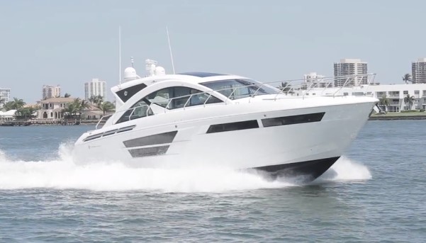 Cruisers Yachts 54 Cantius