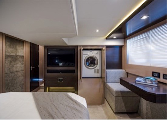 Cruisers Yachts 54 Fly