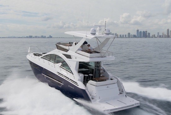 Cruisers Yachts 54 Fly