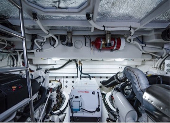 “Cruisers-Yachts-54-Fly“