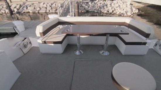 Cruisers Yachts 60 Cantius