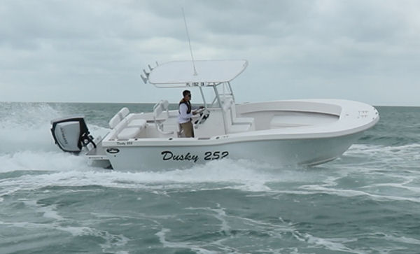 Dusky 252 Open Fisherman