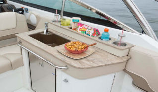 Formula 290 Bowrider Interior