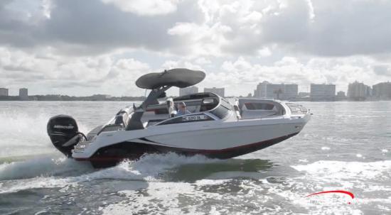 Four Winns HD 220 OB running