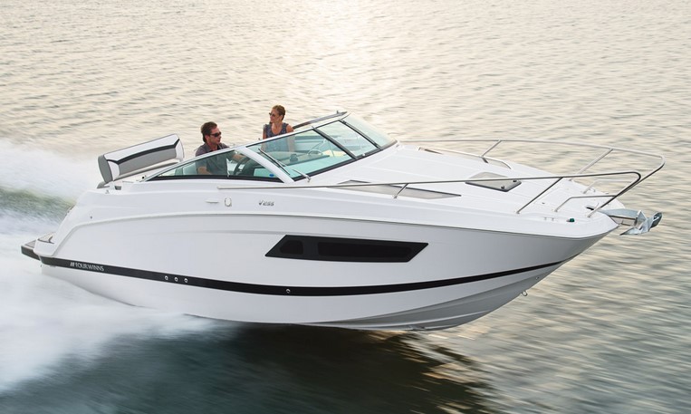 Four Winns Vista 255