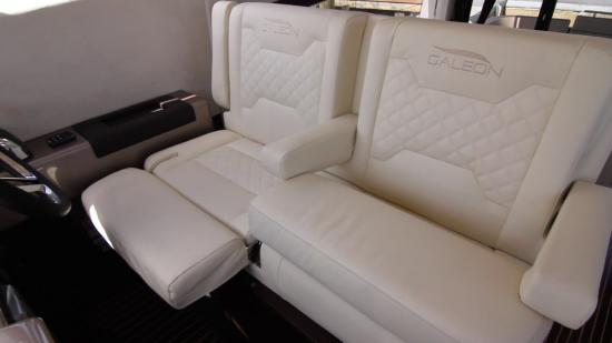 Galeon 420 Fly helm seat