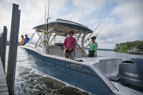 Grady-White Freedom 325