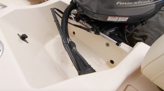Grady-White Freedom 215 Outboard Engine Well