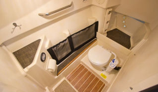 Grady-White Freedom 285 Interior