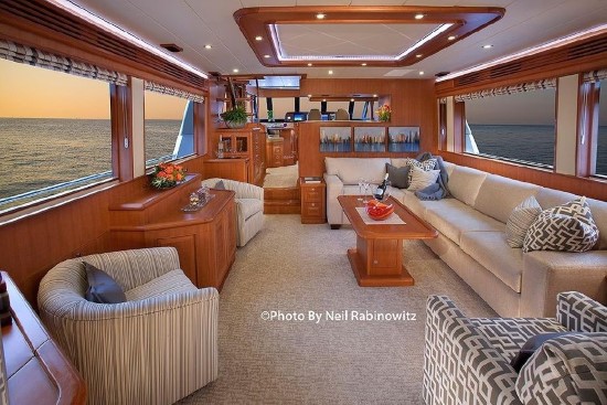 Hampton Yachts 658 Endurance LRC salon