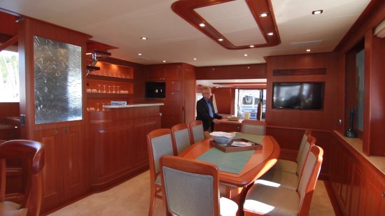 Hampton Yachts 720 Skylounge
