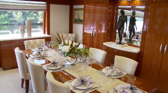 Hargrave 116 Raised Pilothouse dining table