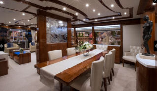 Hargrave 116 Raised Pilothouse Interior