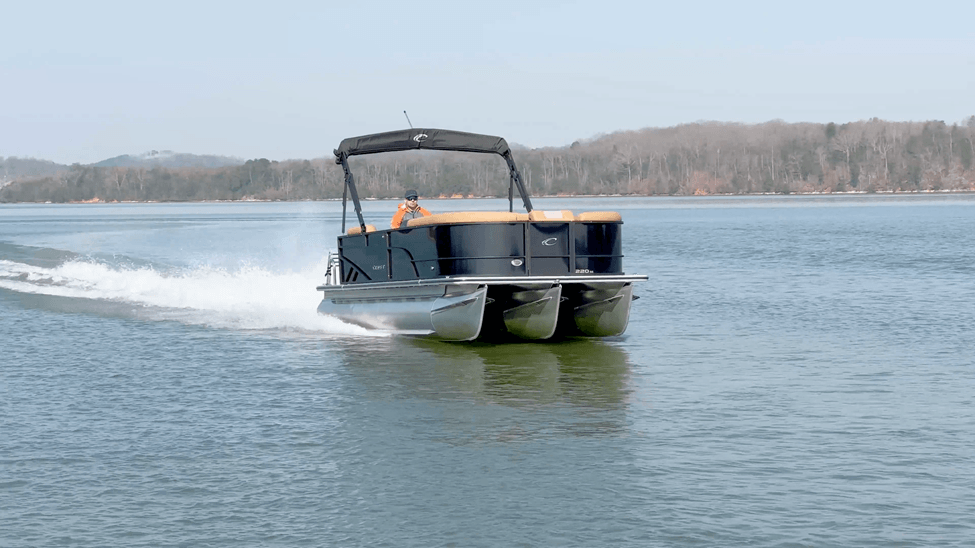 pontoon running on water