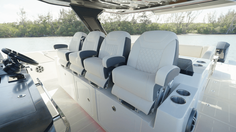 helm seats
