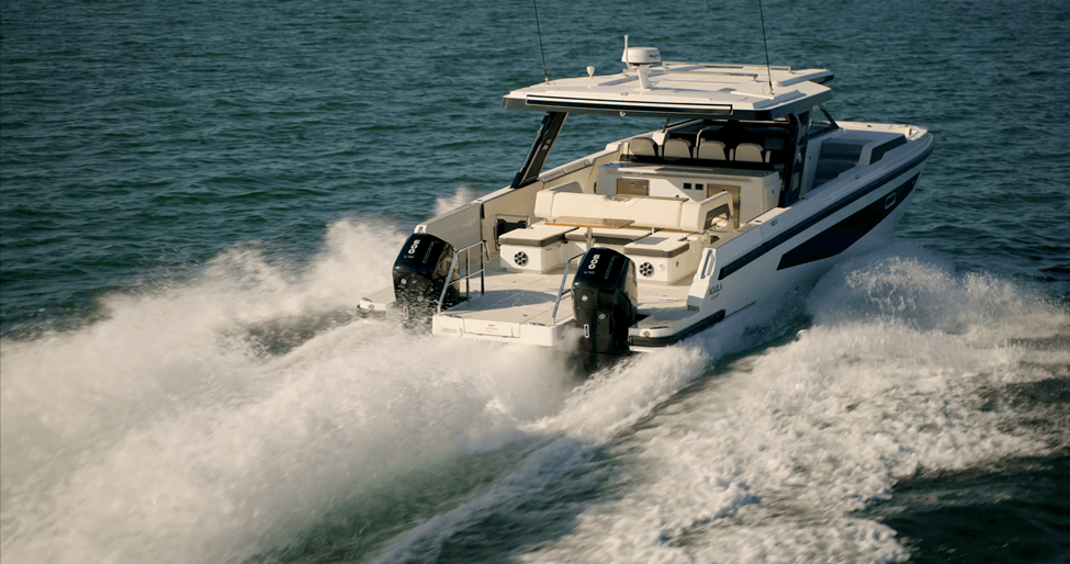aquila 45 running on water