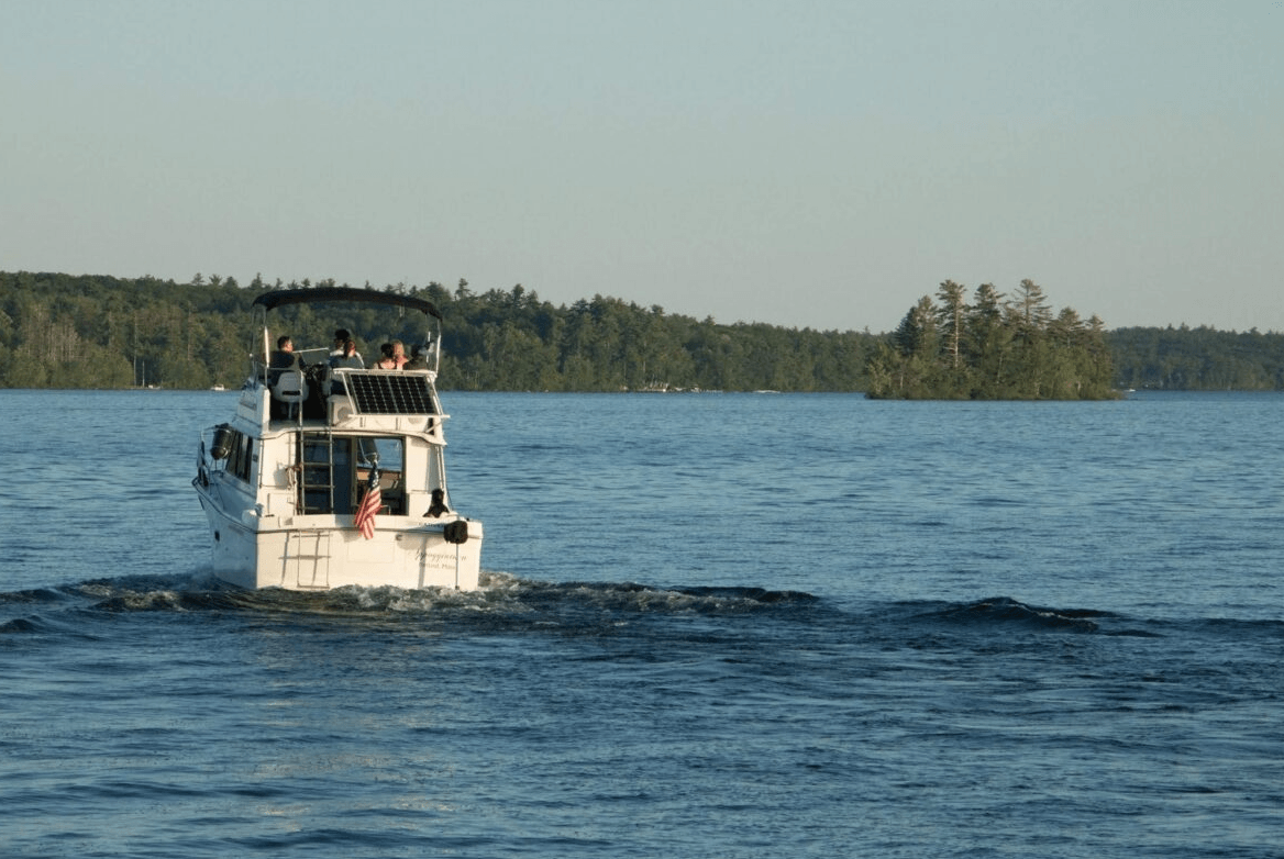 boat running on water