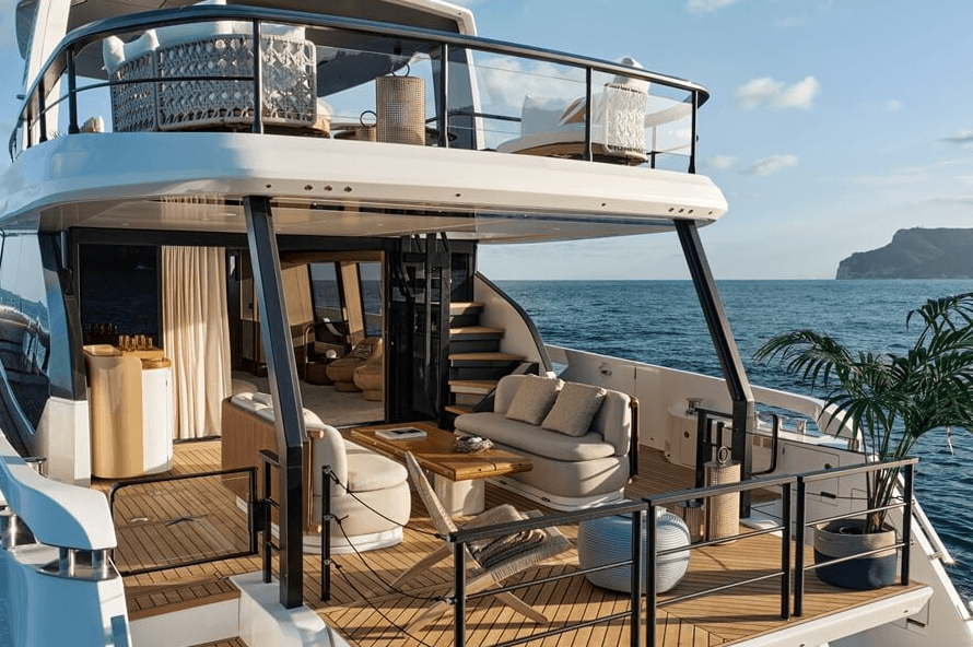 deck 2 deck option on fly 82
