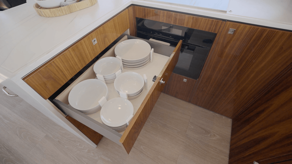 dishware