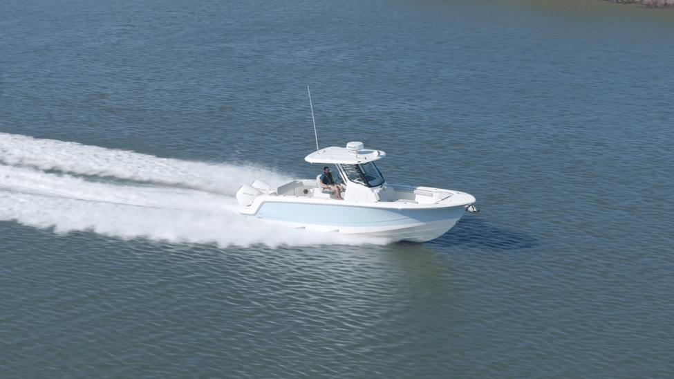 290 Outrage running on water