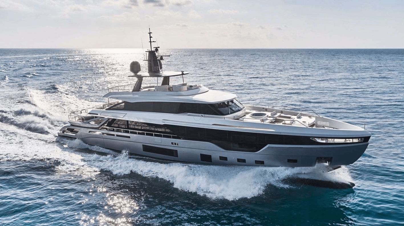 The Azimut Grande Trideck 38M
