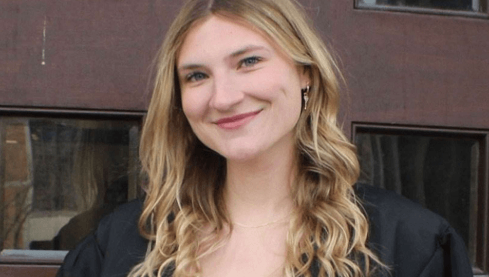 A picture of a woman