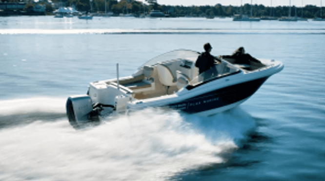 boat running on water